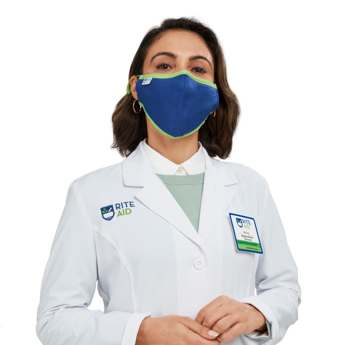 pharmacist-woman-with-mask-min